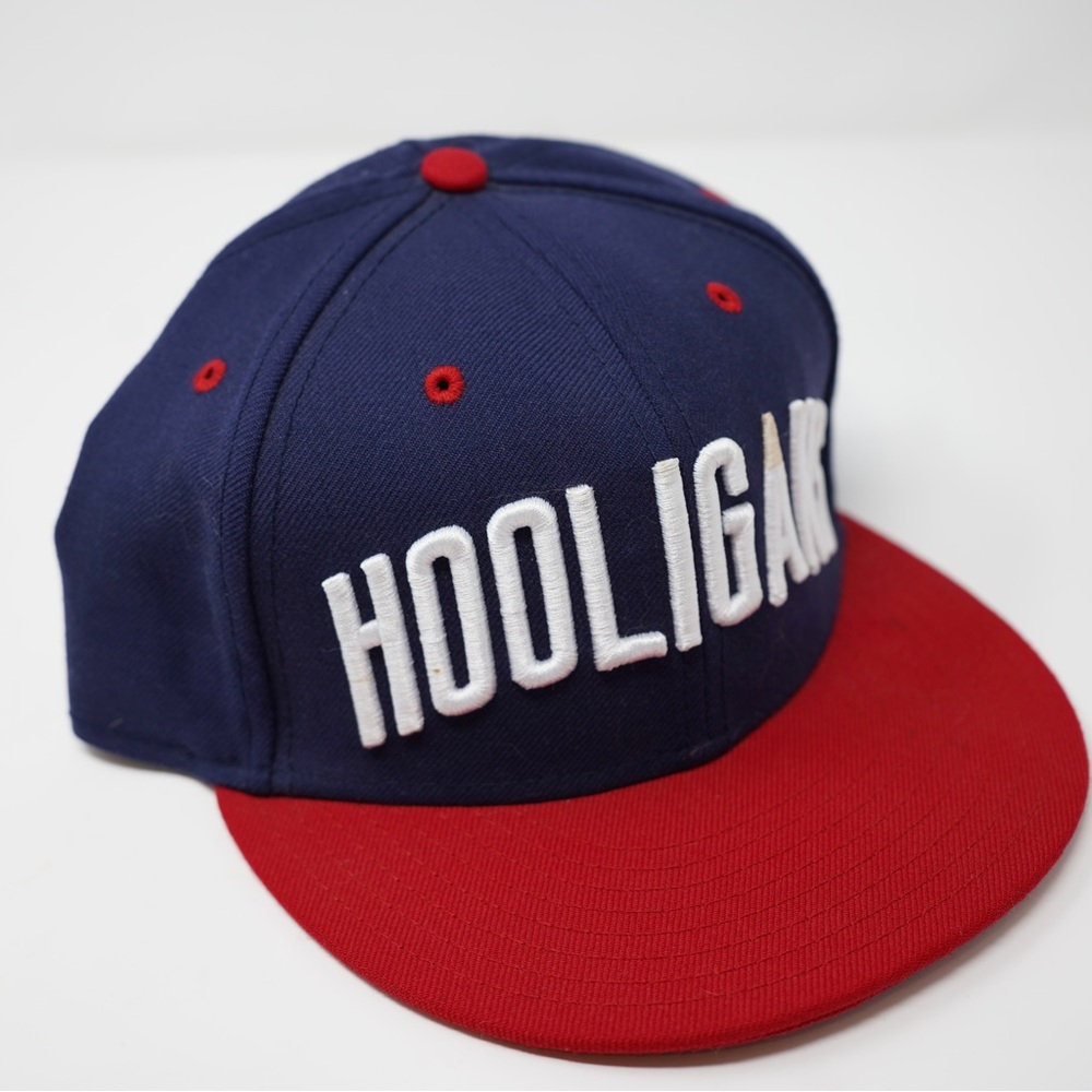 in4mation “Hooligans” new era 7-7/8 fitted hat
